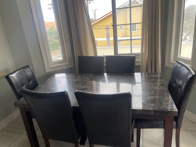 6 Seat Dinning Table