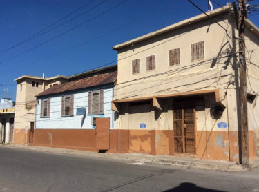 Fixer-upper Building For Sale In Downtown Kingston