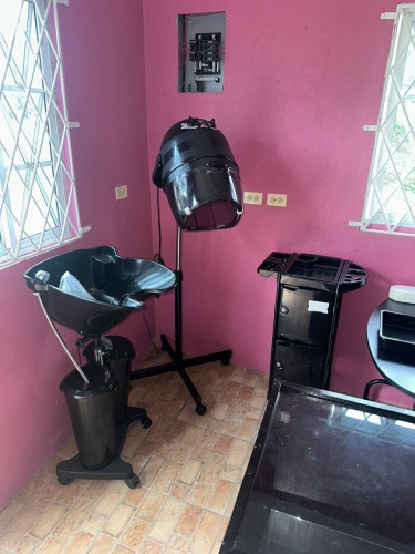House/Beauty Salon Rental.