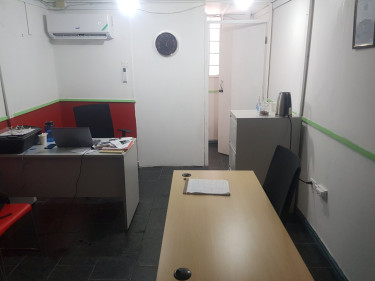 300 Sq Ft Office Space