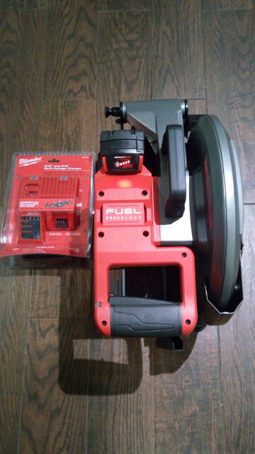 Milwaukee 14-in Abrasive Chop Saw Battery Powered