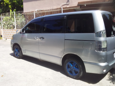 TOYOTA VOXY FOR SALE