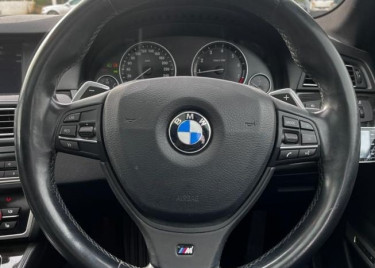 BMW 528i 