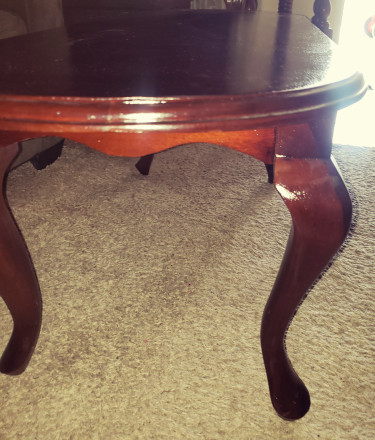 DEAL! Solid Mahogany Coffee W Queen Anne Legs