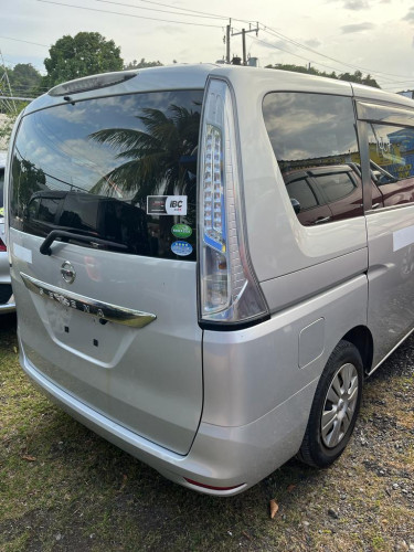 2014 Nissan Serena Newly Imported 