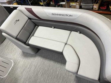 Used 2023 Bennington 22 SXSB - Swingback - Tritoon