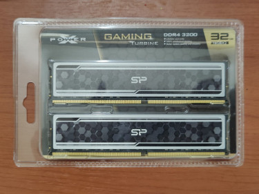 32GB DDR4 3200MHz Dual Channel And Dual Rank RAM