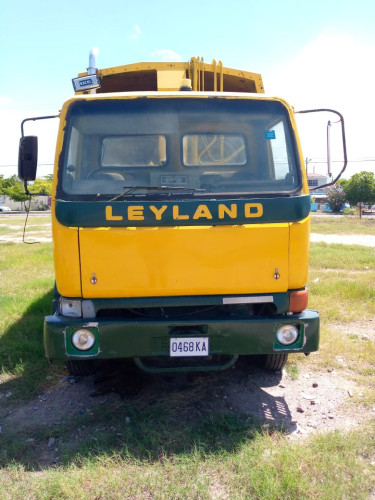 1989 Leyland Garbage Truck
