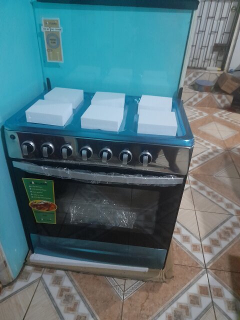 6 Burner Stove? Hot Flames ?with Oven
