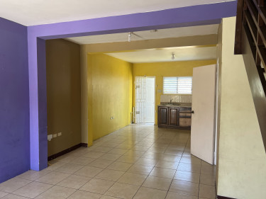 Townhouse For Sale In Spanish Town