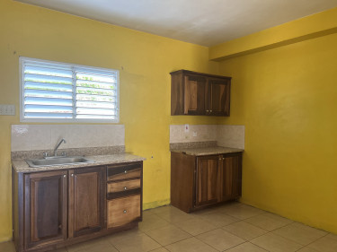 Townhouse For Sale In Spanish Town