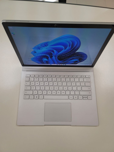 Microsoft Surface Book2 I7 16GB 512GB Touch Laptop