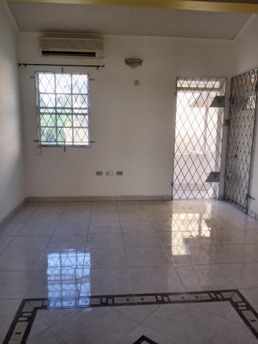 3 Bedroom/2 Bathroom Apartment For Sale