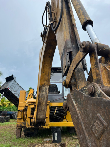 Caterpillar 428B Backhoe Loader