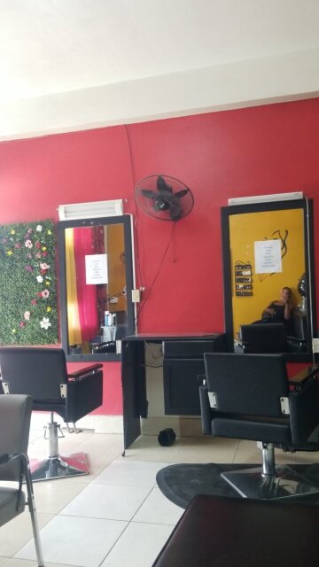 Hairdressing Booth For Rent $3000 Per Week