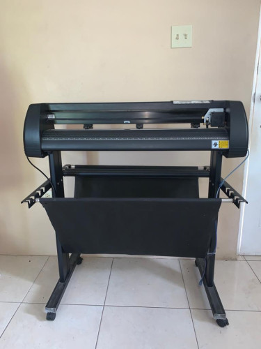 Vinyl Cutter And Heat Press