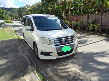 Honda Step Wagon Selling