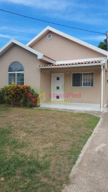 Gated Community 2 Bedroom Home