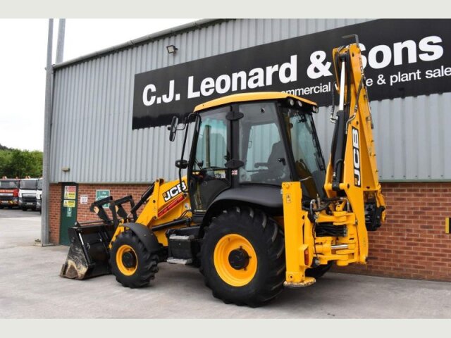 JCB 3CX BACKHOE LOADER