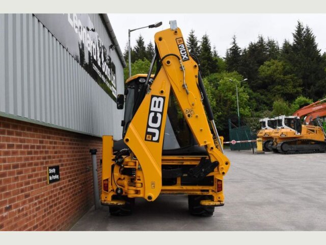 JCB 3CX BACKHOE LOADER