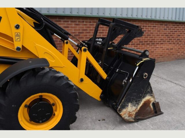 JCB 3CX BACKHOE LOADER