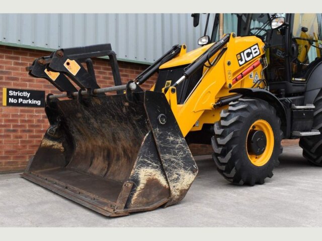 JCB 3CX BACKHOE LOADER