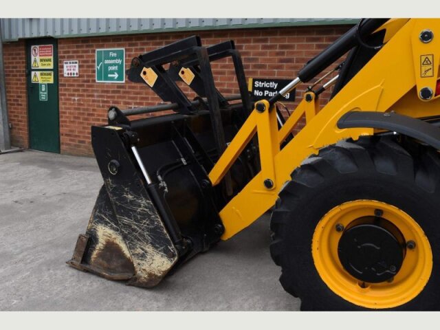 JCB 3CX BACKHOE LOADER