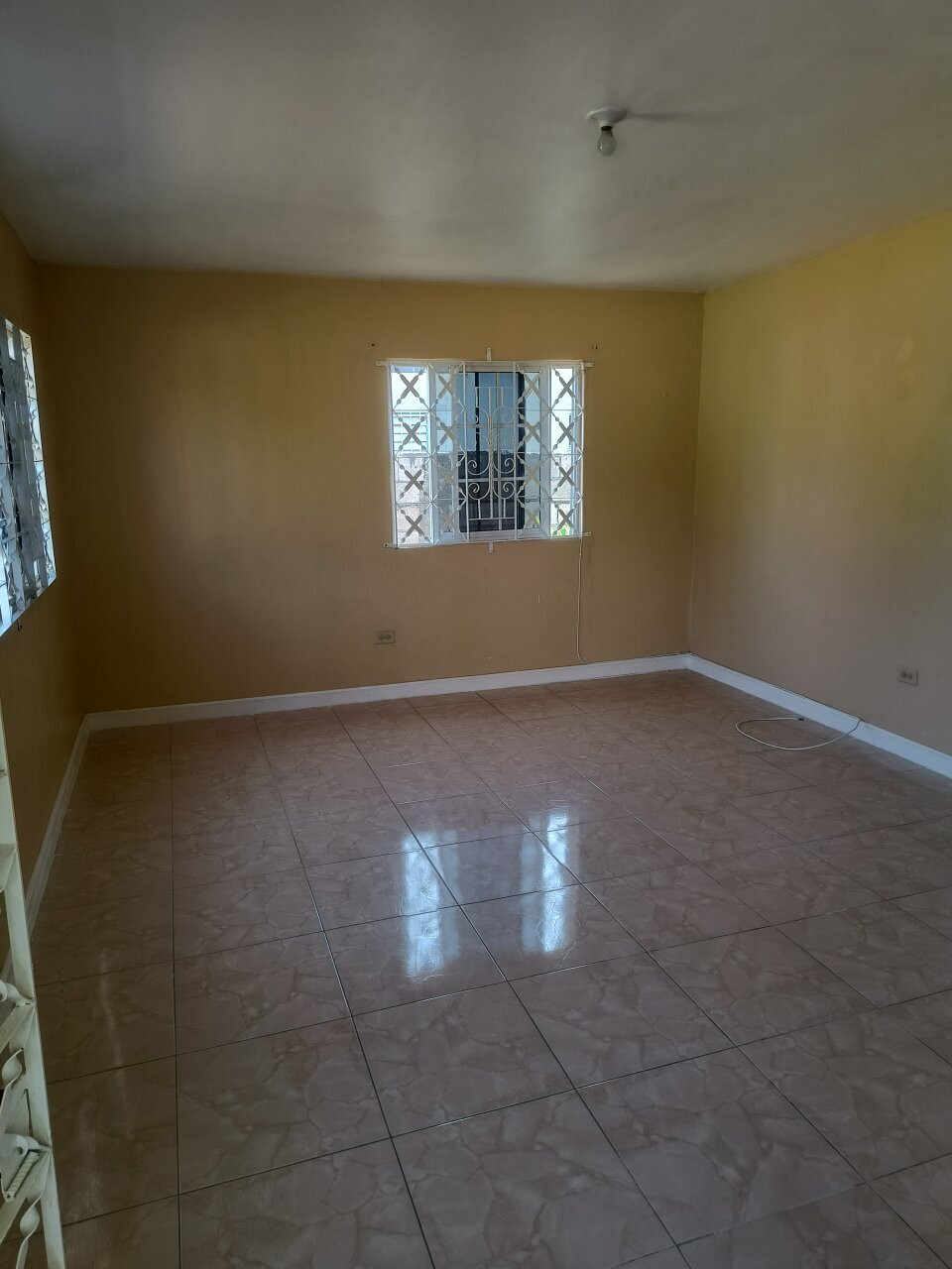 For Rent: 3 Bedroom House - Ensom City, Spanish Town