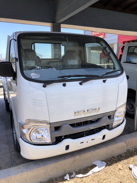 Isuzu Traviz