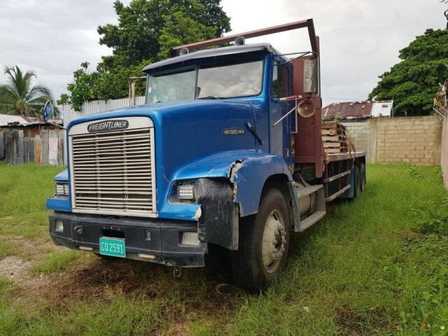 1997 Freightliner FLD20 FLATBED Truck For Sale