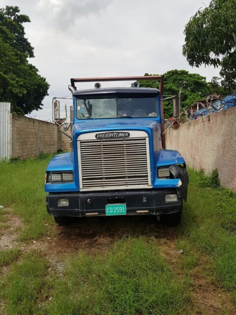 1997 Freightliner FLD20 FLATBED Truck For Sale