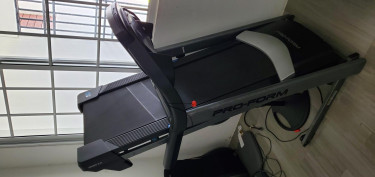 Treadmill- Pro-Form Sport 5.0 