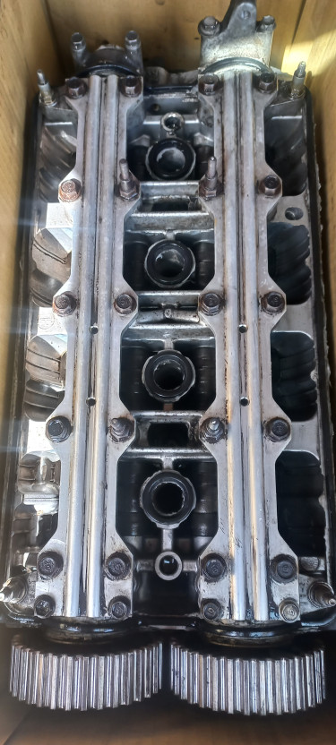 Honda GSR B18 Head With Head Bolts