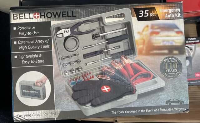 BELL & HOWELL 35 PIECE EMERGENCY ROADSIDE KIT