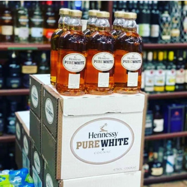 FULL CASE OF HENNESSY PURE WHITE (6 BOTTLES X 70CL