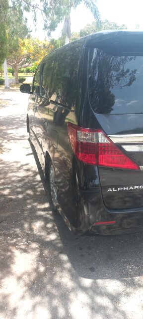 2013 Toyota Alphard