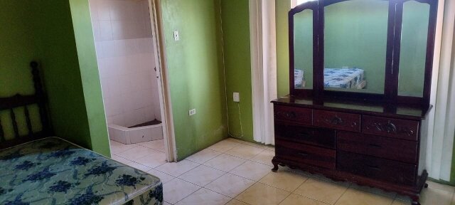 Self Contained 1 Bedroom Unit