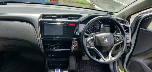 Honda Grace Hybrid