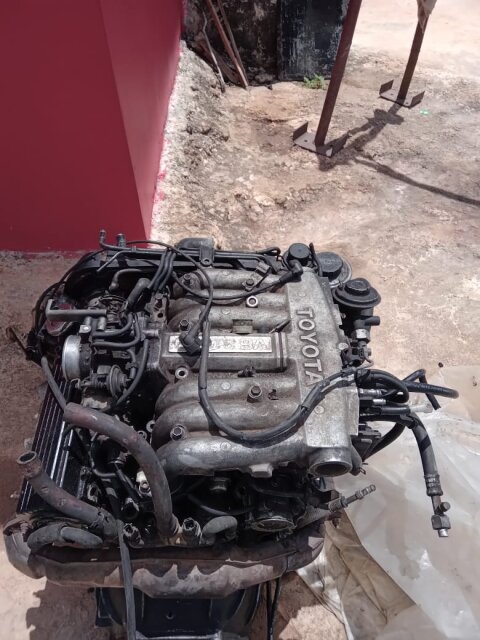 Toyota V6 Engine
