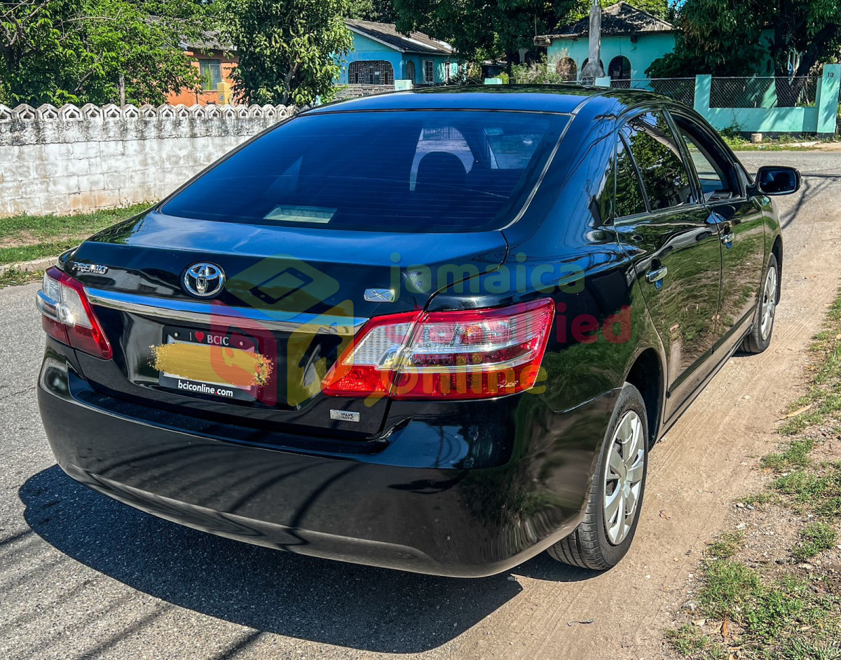 Premio2011 Model For Sale: 2011 Toyota Premio - Hagley Park Road