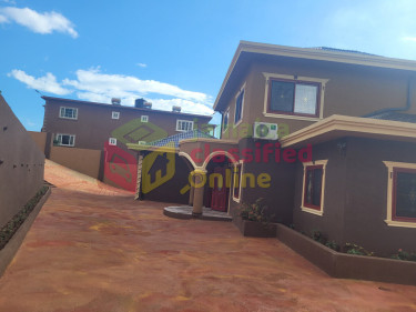 Luxury 2 Storey 4 Bedroom 4 Bath House