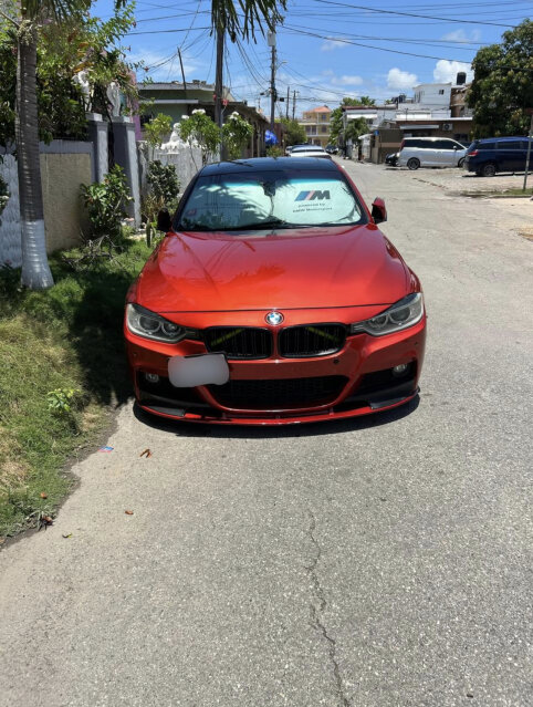 2014 BMW 328i ( M Performance )