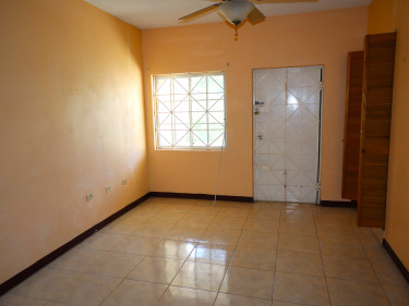 3 Bedrooms Townhouse Available For Sale 