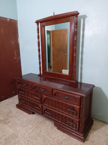 Seven Drawers Solid Wood Dresser