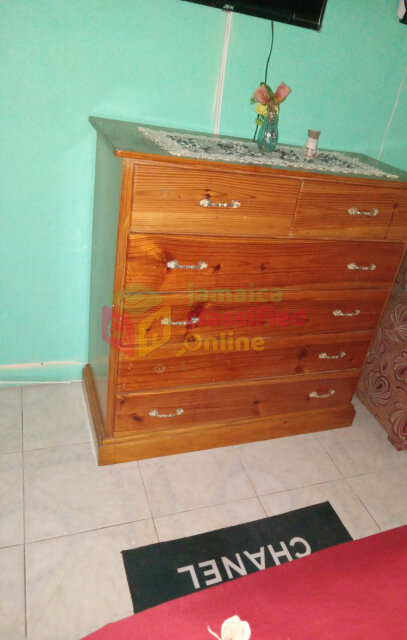 Chester Drawer Good Condition (Light Brown)