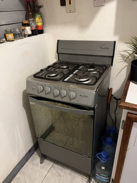 GREAT CONDITION USED STAILNESS STEEL STOVE MUST GO