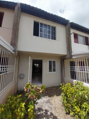 2 Bedrooms 1 Bathroom Townhouse For Sale