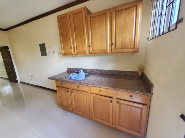 1 Bedroom Apartment In Gated Complex