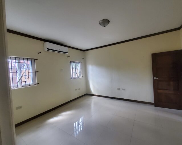 1 Bedroom Apartment In Gated Complex