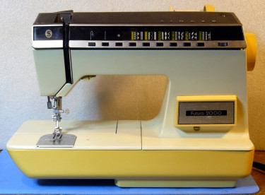 Singer Futura 2000 Sewing Machine